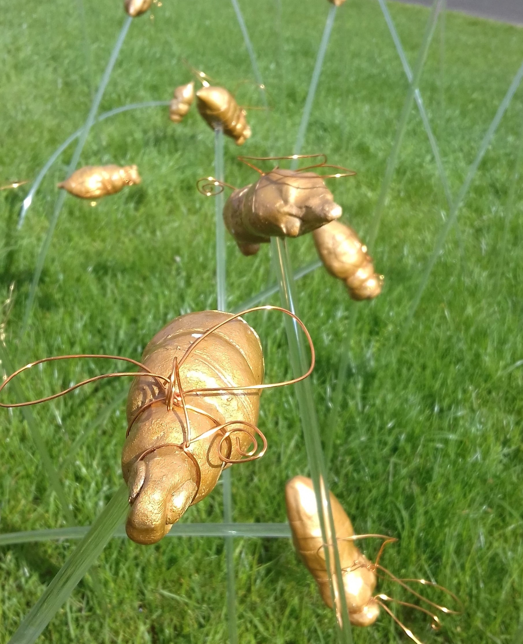 Floors Castle is ‘buzzing’ about the arrival of one thousand clay bees from Kelso High School