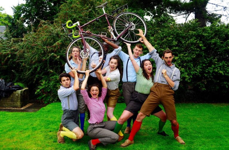 Outdoor Theatre Midsummer Nights Dream – Handlebards